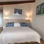 Magnanerie De Sainte Croix 4*