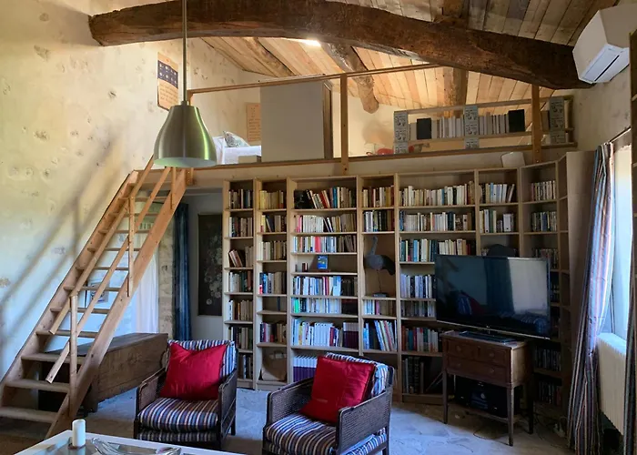 Magnanerie De Sainte Croix