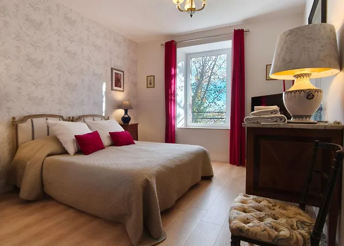 Magnanerie De Sainte Croix 4*